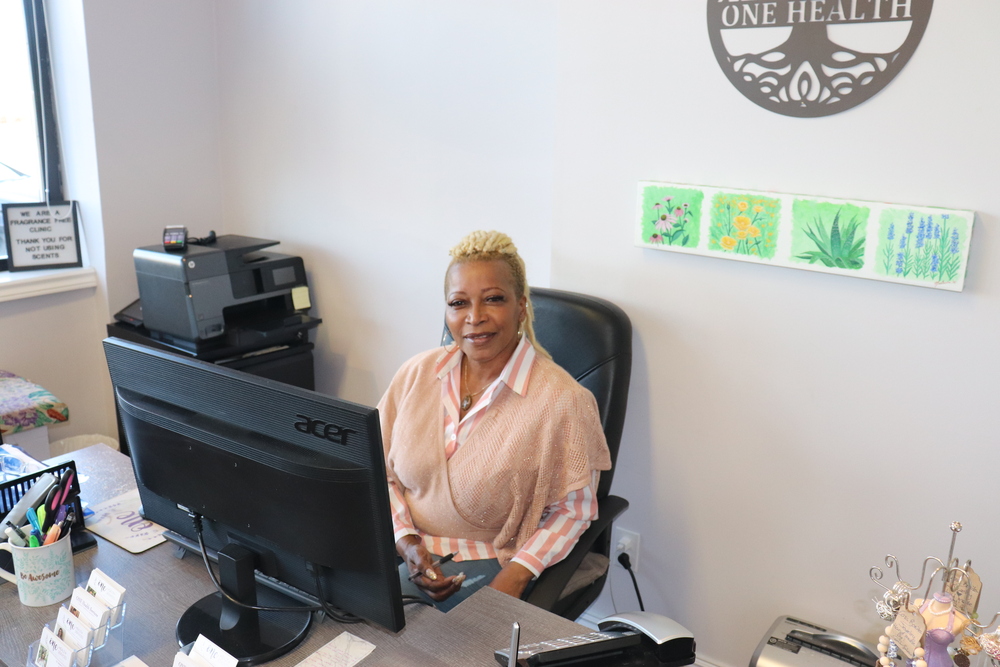 <h2><a href='https://www.onehealthservices.ca/our-practitioners/14/yvonne-young-patient-care-coordinator'>Yvonne Young</a></h2>
 <h3>Patient Care Coordinator</h3>
 at One Health Services Etobicoke